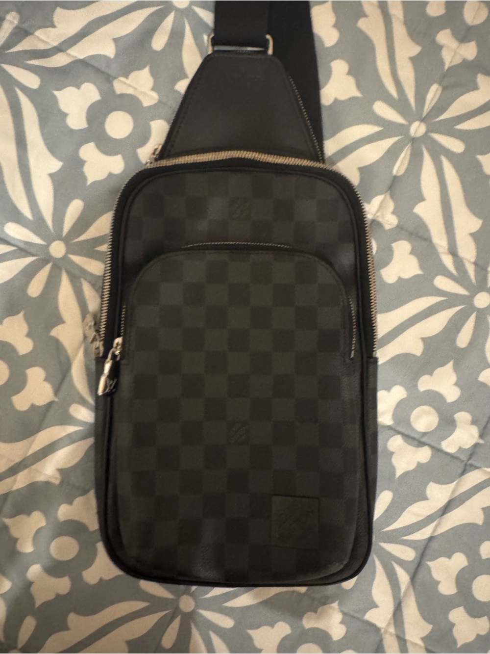 Louis Vuitton Black Damier Graphite Canvas Messenger Sling Bag
